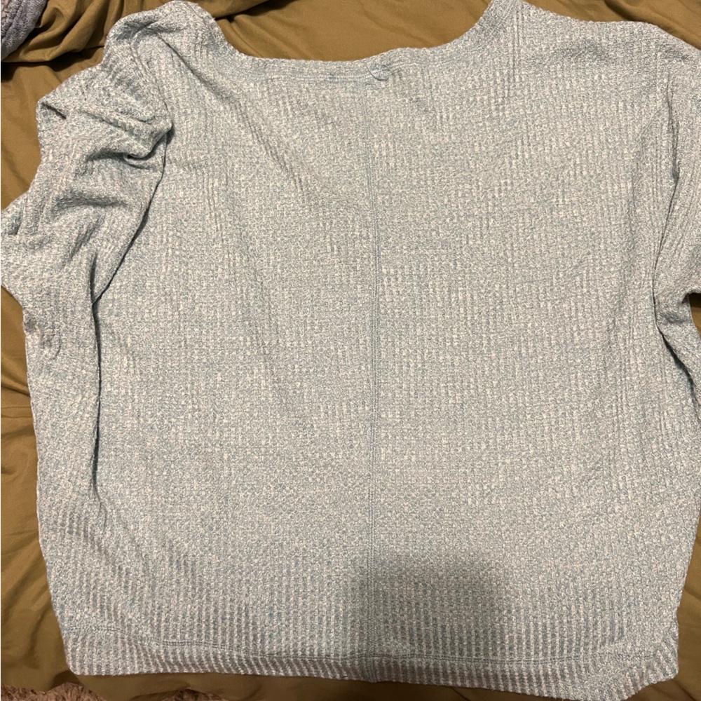 22. Baby blue sweat shirt